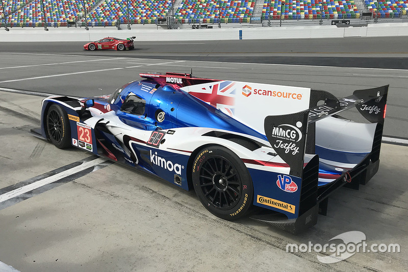 Fernando Alonso, United Autosports sale de pits