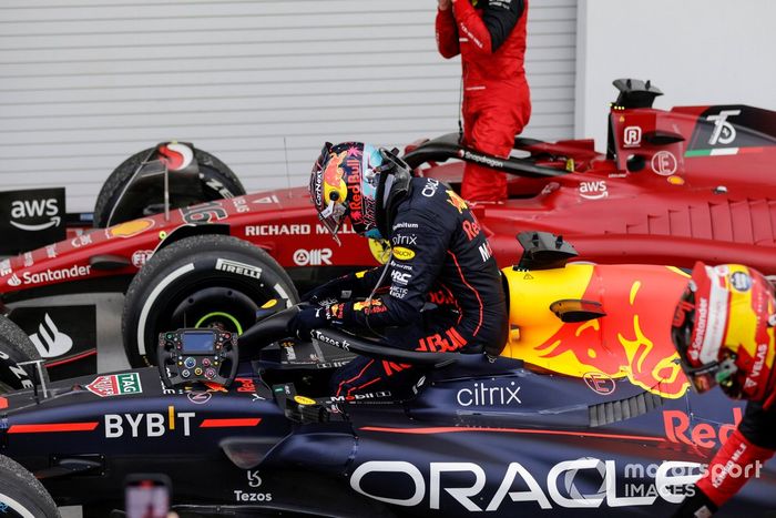 Max Verstappen, Red Bull Racing, 1ª posición, llega al Parc Fermé