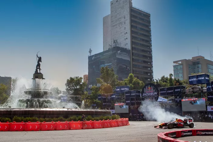 Sergio Pérez. Red Bull Show Run CDMX