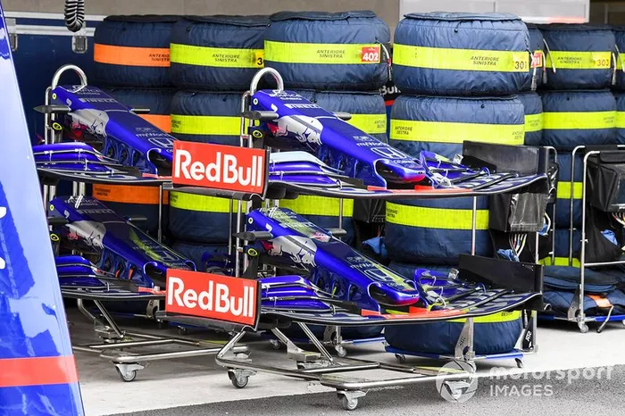 Alerón delantero del Toro Rosso STR14 