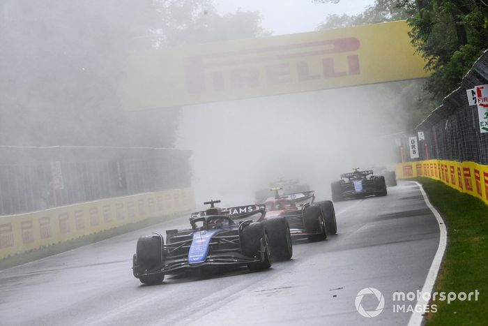 Alex Albon, Williams FW46, Carlos Sainz, Ferrari SF-24, Logan Sargeant, Williams FW46