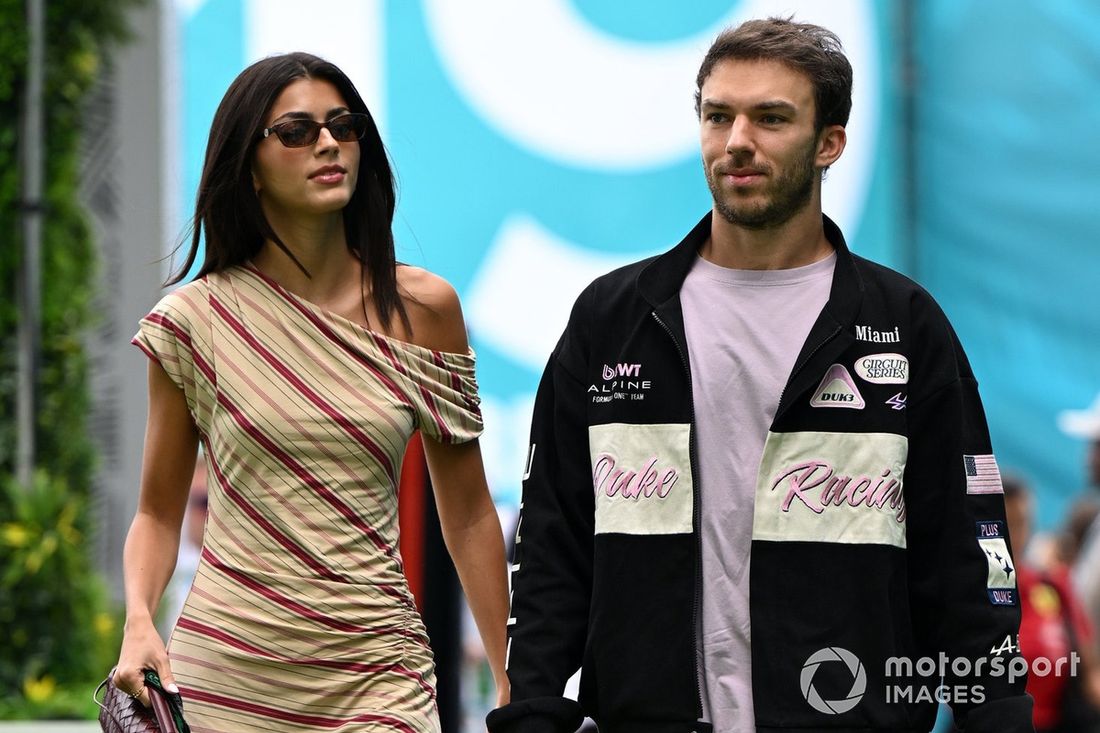 Pierre Gasly, Alpine with Kika Cerquiera Gomes 