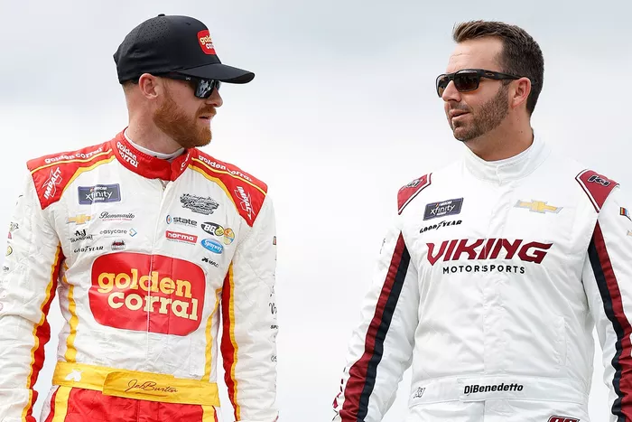 Jeb Burton, Jordan Anderson Racing Chevrolet, Matt DiBenedetto, Viking Motorsports Chevrolet