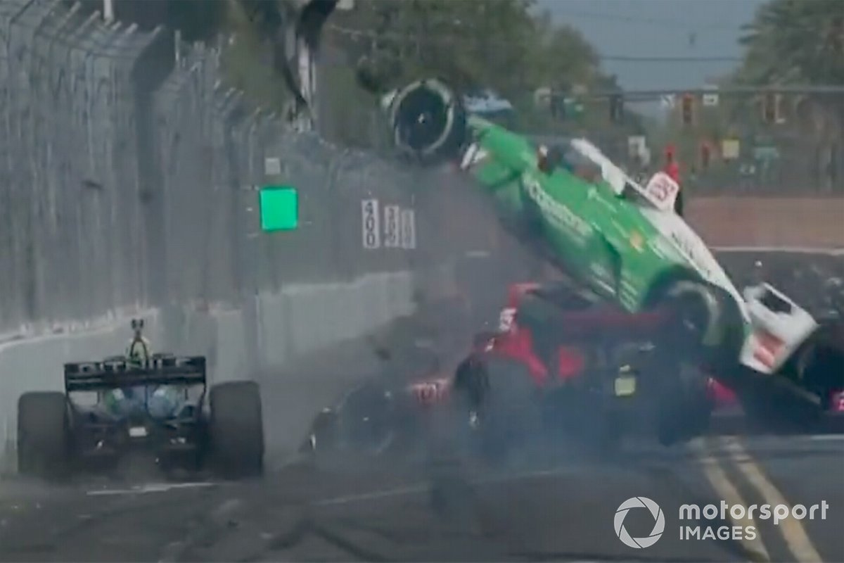 Wypadek na pierwszym okrążeniu