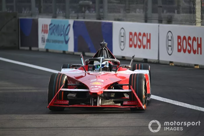 Sacha Fenestraz, Equipo Nissan de Fórmula E, Nissan e-4ORCE 04