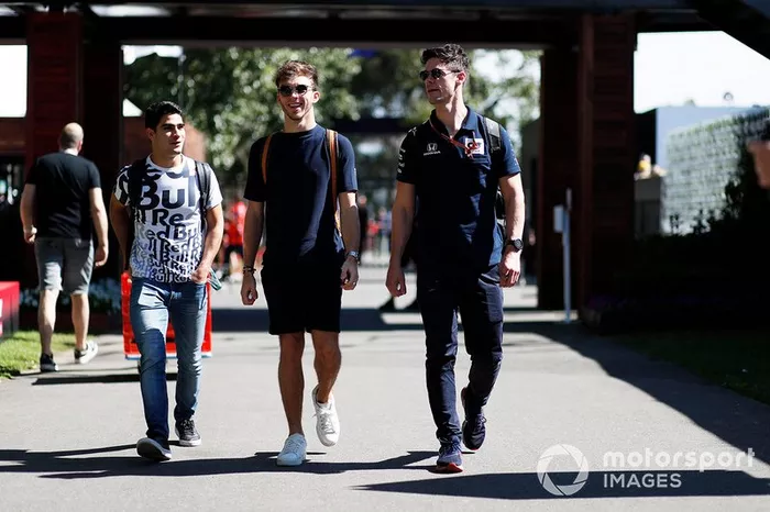 Sergio Sette Camara, reserva de Red Bull Racing, y Pierre Gasly, AlphaTauri
