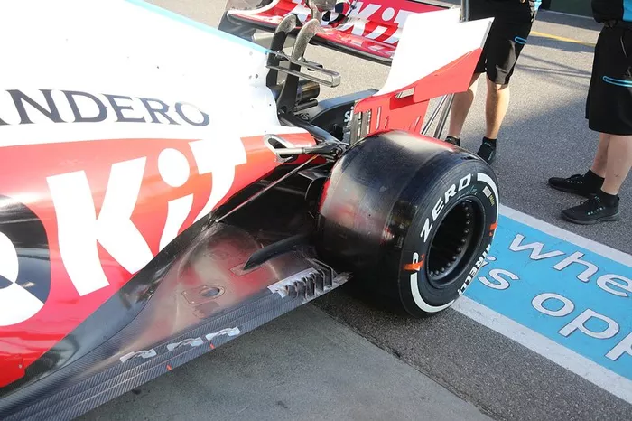 Detalle del fondo plano del Williams FW43