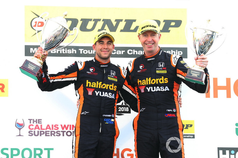 Dan Cammish, Team Dynamics Honda Civic and Matt Neal, Team Dynamics Honda Civic 