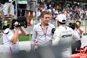 Lewis Hamilton, Mercedes AMG F1 talks with Paul di Resta, Sky TV in Parc Ferme