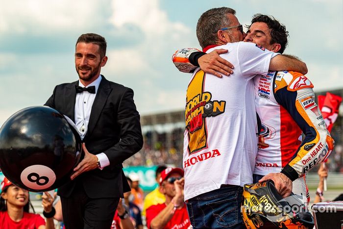 Campeón del mundo Marc Márquez, Repsol Honda Team con su tío Ramón Márquez