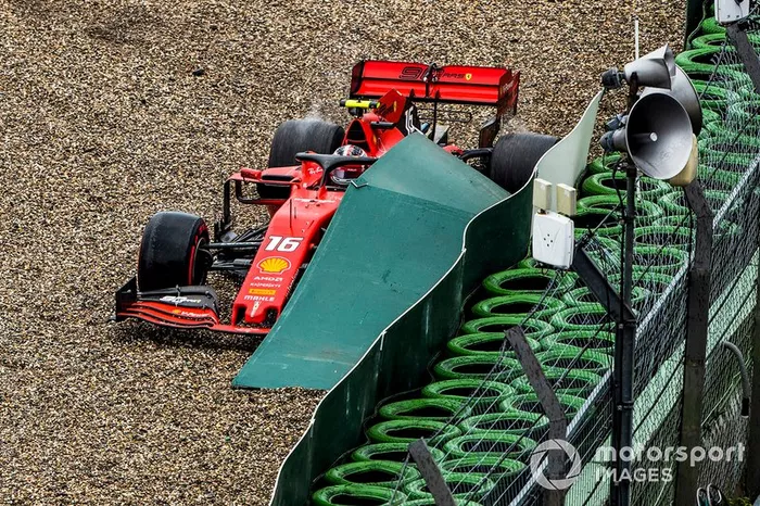 Choque de Charles Leclerc, Ferrari SF90 lo deja fuera de la carrera