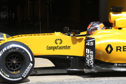 Эстебан Окон, третий пилот Renault Sport F1 Team