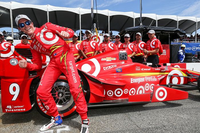 Ganador de la pole Scott Dixon, Chip Ganassi Racing Chevrolet
