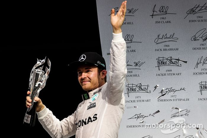 Nico Rosberg en el podio de México