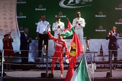 Podium: race winner Lewis Hamilton, Mercedes AMG F1, second place Valtteri Bottas, Mercedes AMG F1, third place Sebastian Vettel, Ferrari