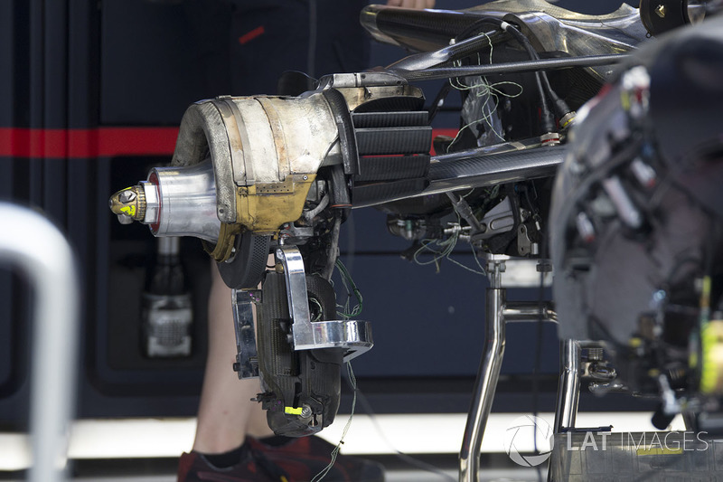 Кріплення заднього колеса Red Bull Racing RB13