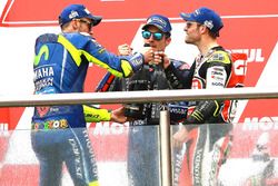 Podio: Valentino Rossi, Yamaha Factory Racing, el ganador Maverick Viñales, Yamaha Factory Racing, C