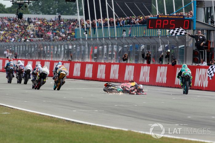 Bo Bendsneyder, Red Bull KTM Ajo y la bandera a cuadros