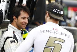 Гонщик Schmidt Peterson Motorsports Honda Джеймс Хинчклифф и Бруно Жункейра