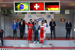 Podium: race winner Sébastien Buemi, Renault e.Dams, second place Lucas di Grassi, ABT Schaeffler Au