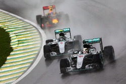 Lewis Hamilton, Mercedes AMG F1 W07 Hybrid leads team mate Nico Rosberg, Mercedes AMG F1 W07 Hybrid and Max Verstappen, Red Bull Racing RB12