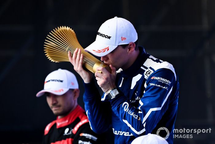 El ganador Maximilian Gunther, Maserati Racing, celebra en el podio