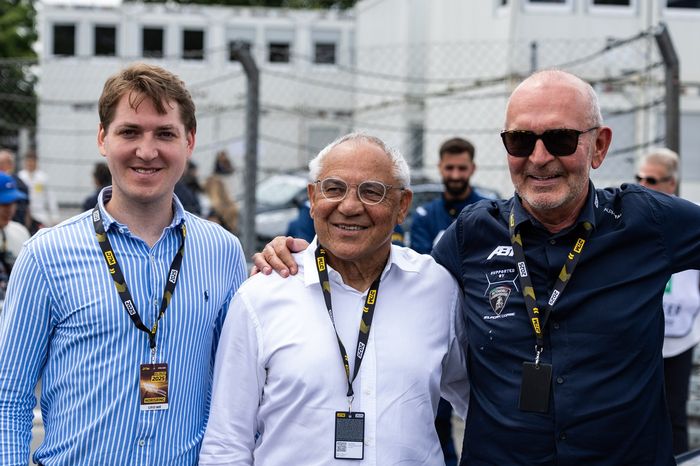 Felix Magath, Soccer coach, Harry Unflath, Abt-Sportsline Marketing