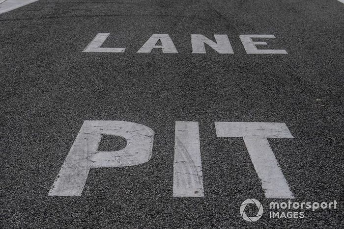 Entrada del pit lane