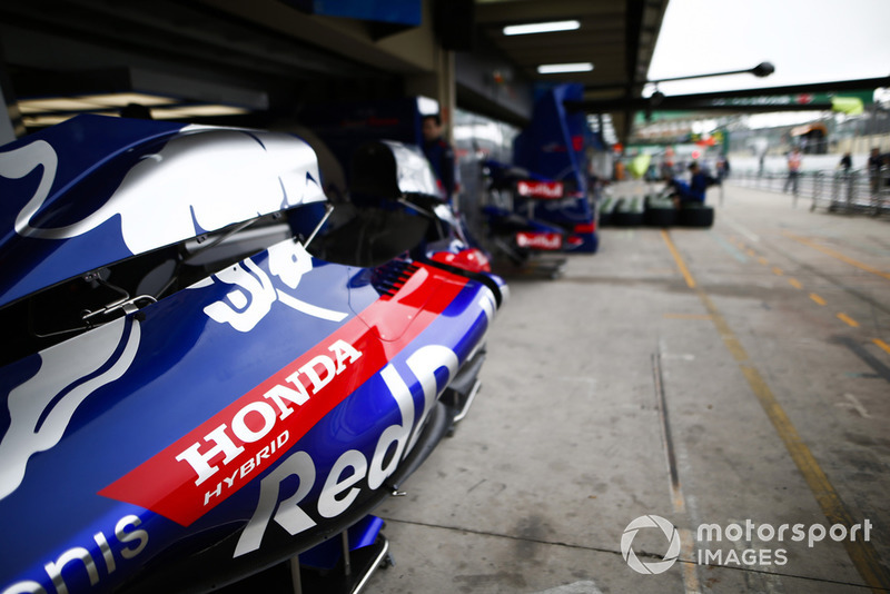 Toro Rosso bodywork in the pit lane