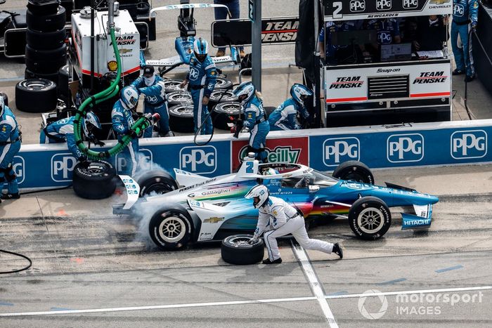 Josef Newgarden, Team Penske Chevrolet, pit stop