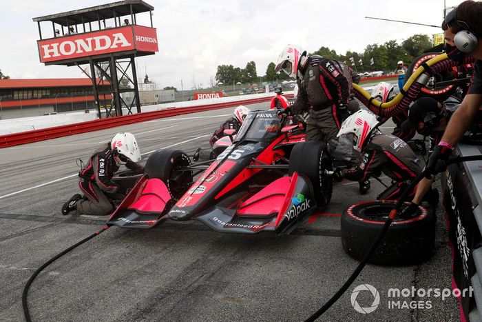 Alex Palou,  Dale Coyne Racing with Team Goh Honda, pit stop