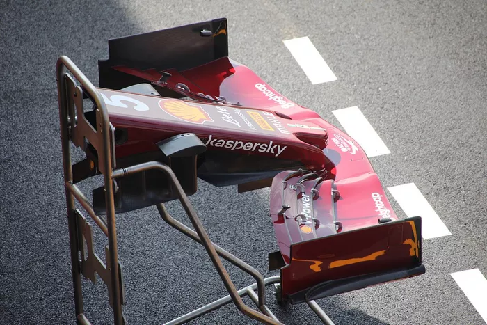 Detalle del alerón delantero del Ferrari SF1000