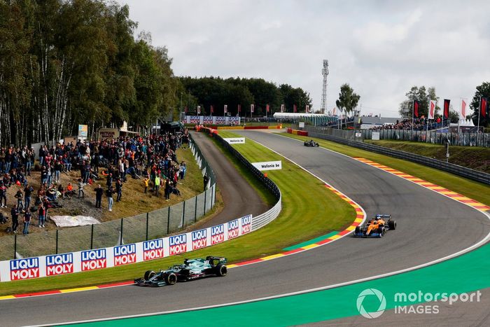 Lance Stroll, Aston Martin AMR21, Daniel Ricciardo, McLaren MCL35M