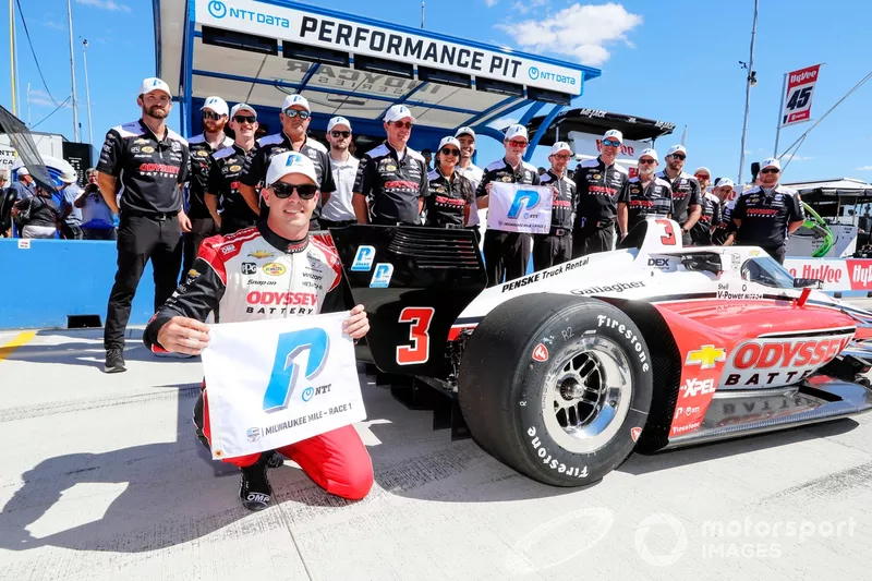 Scott McLaughlin, Team Penske Chevrolet celebrates winning the NTT P1 Pole Award for taking the pole for race 1