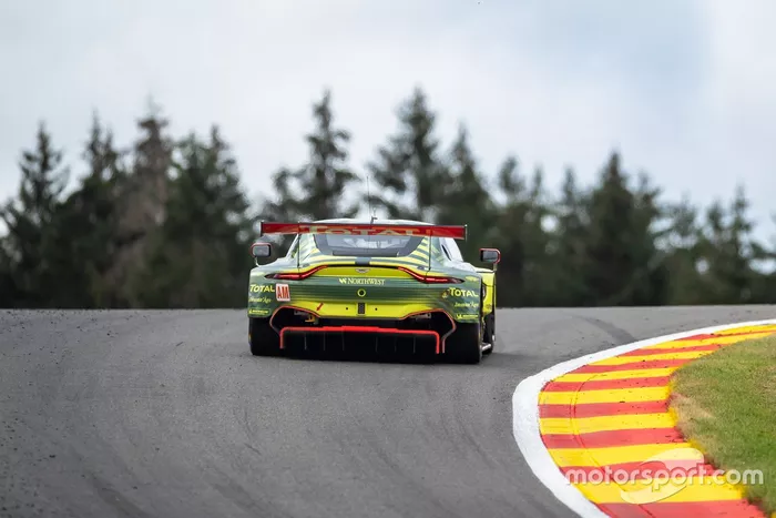 #98 ASTON MARTIN RACING - Aston Martin Vantage AMR: Paul Dalla Lana, Ross Gunn, Augusto Farfus