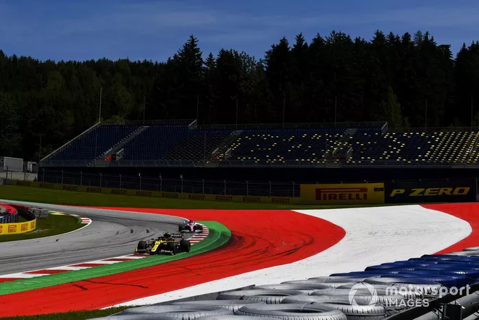 Esteban Ocon, Renault F1 Team R.S.20, Sergio Pérez, Racing Point RP20