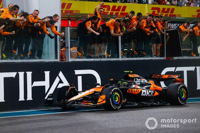 Lando Norris, McLaren MCL38