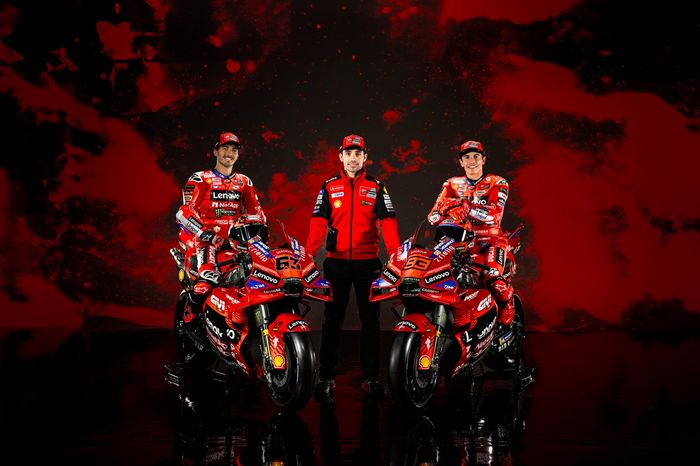 Francesco Bagnaia, Michele Pirro, Marc Márquez, Equipo Ducati