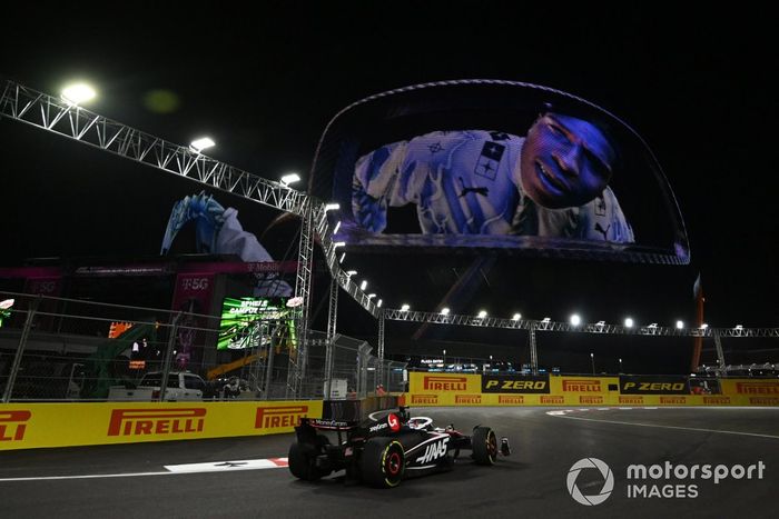 Kevin Magnussen, Haas VF-23