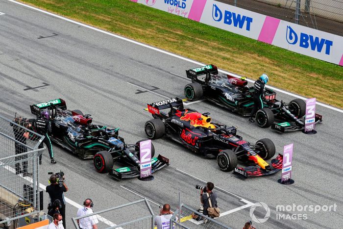 Tercer lugar Valtteri Bottas, Mercedes en Parc Ferme