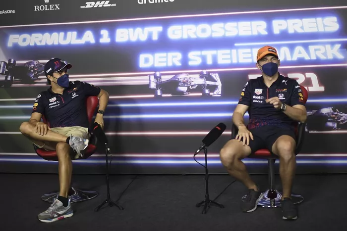 Sergio Pérez, Red Bull Racing, Max Verstappen, Red Bull Racing en la conferencia de prensa
