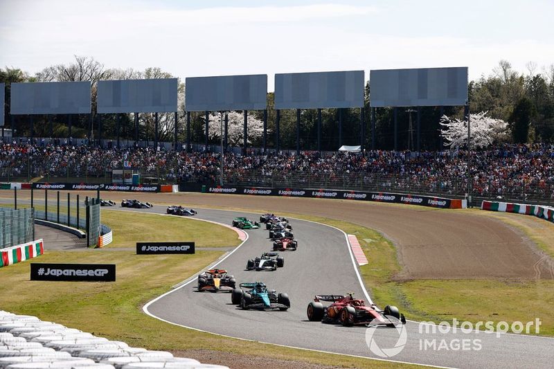 Carlos Sainz, Ferrari SF-24 Fernando Alonso, Aston Martin AMR24 