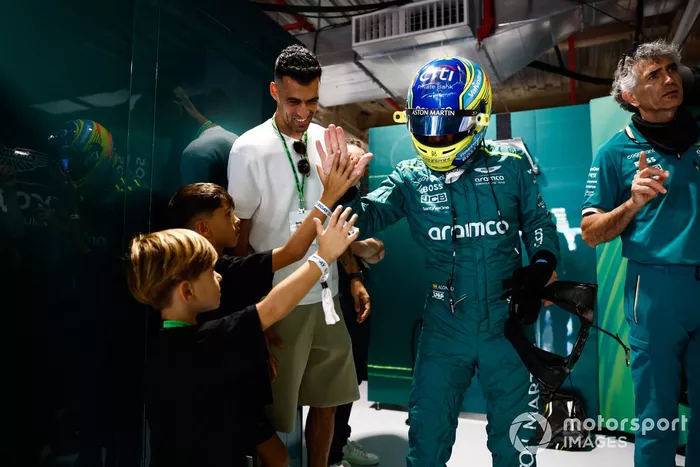 Fernando Alonso, Aston Martin F1 Team, Sergio Busquets, futbolista profesional del Inter de Miami