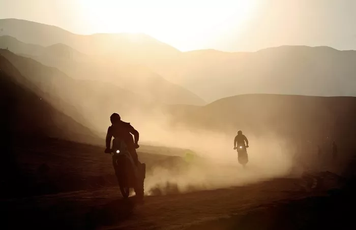 Motos
