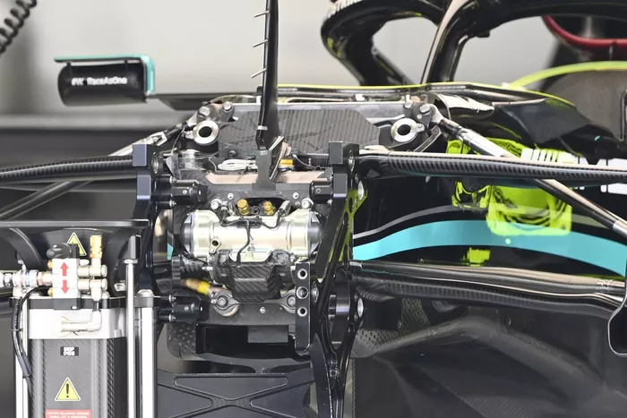 Detalle del Mercedes W12 
