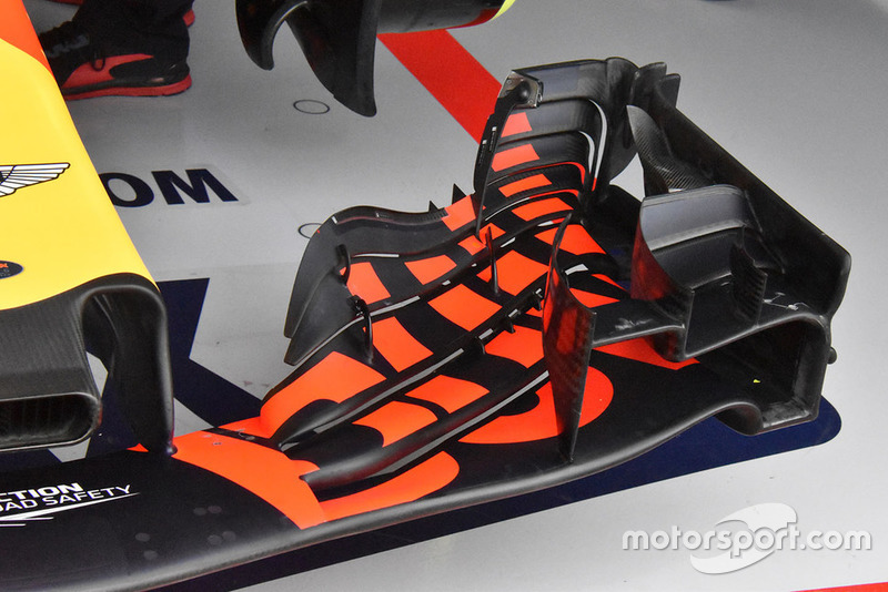 Red Bull Racing RB14 detalle del ala frontal