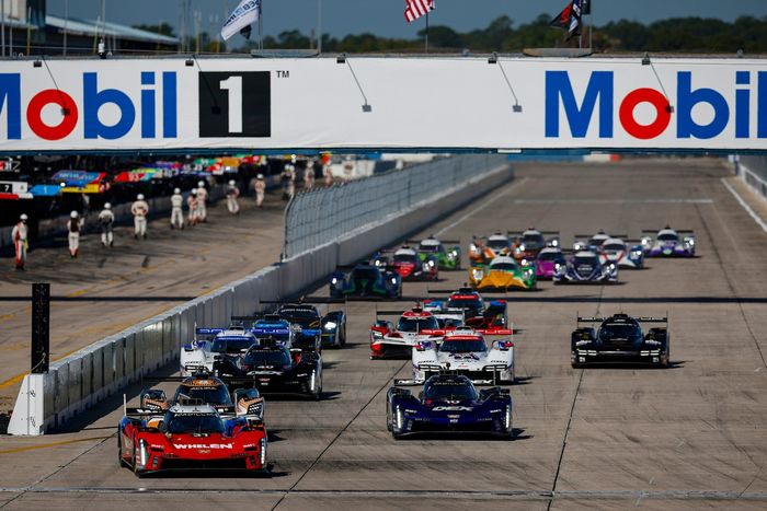 #31 Cadillac Whelen Cadillac V-Series.R: Jack Aitken, Earl Bamber, Frederik Vesti, #10 Cadillac Wayne Taylor Racing Cadillac V-Series.R: Ricky Taylor, Filipe Albuquerque, Will Stevens, #60 Acura Meyer Shank Racing w/Curb Agajanian Acura ARX-06: Tom Blomqv