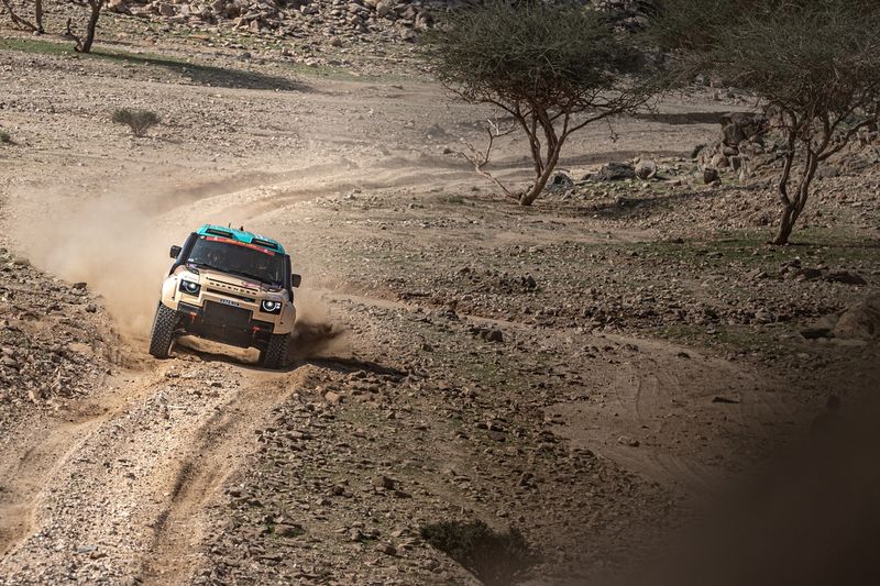 #500 Defender Rally, Defender D7X-R: Stéphane Peterhansel, Michael Metge 