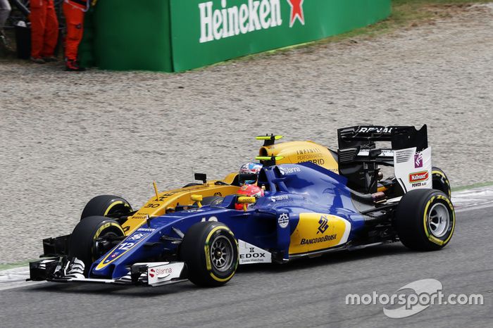 O início da prova também foi marcado pelo acidente de Felipe Nasr e Jolyon Palmer.