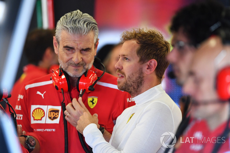 Sebastian Vettel, Ferrari, Maurizio Arrivabene, Ferrari Team Principal